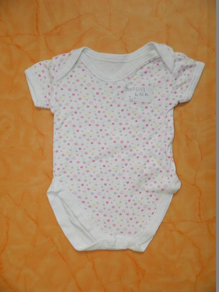 Body Weiß mit Sternen 0-3 Monate