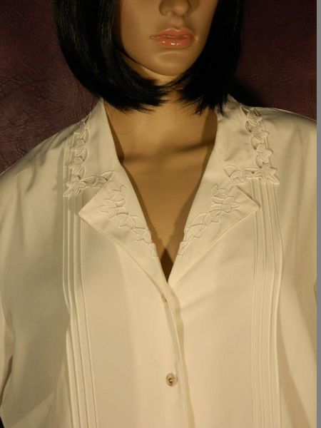 Bluse Creme mit Spitze Gr. 46