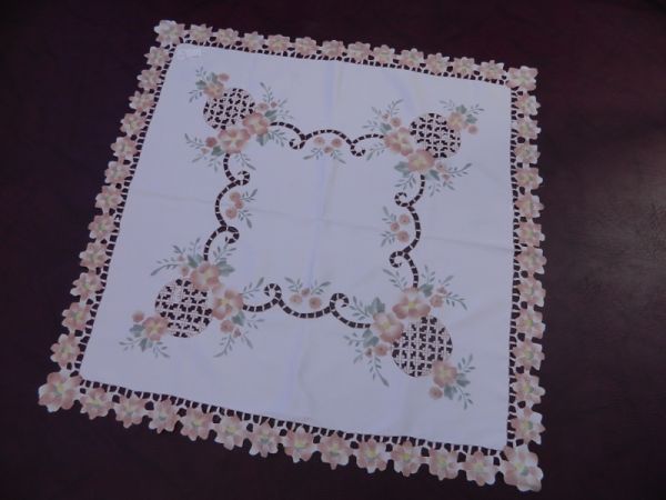 Tischdecke - Rosa Blumenkranz