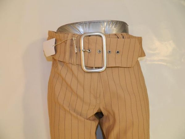 Hose Braun gestreift mit Gürtel Gr. 42