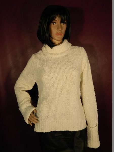 RB Pullover Creme mit Rollkragen Gr. 40/42