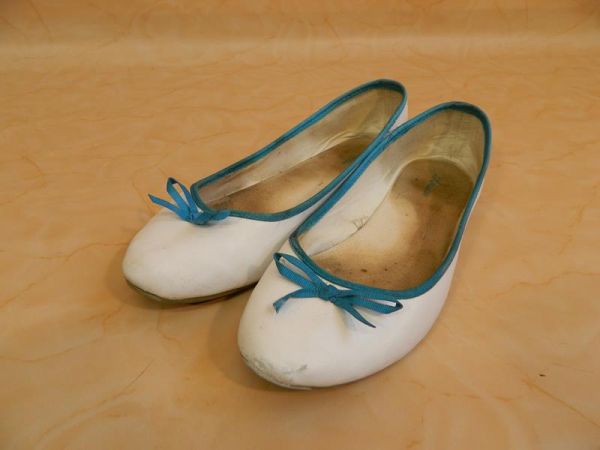 Amisu Ballerinas Weiß mit Blau Gr. 41