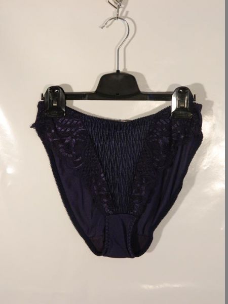 Dorina Dessous Blau/Lila mit Spitze Gr. 40