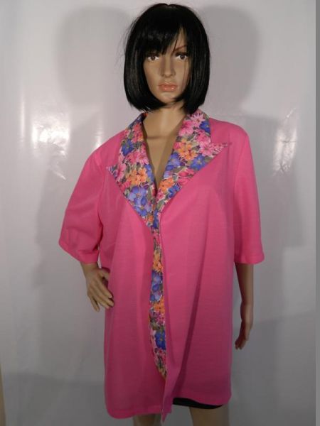 Blusenjacke Pink mit Blumenmuster am Kragen Gr. 48