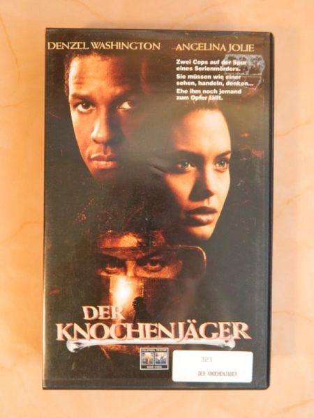 VHS "Der Knochenjäger"