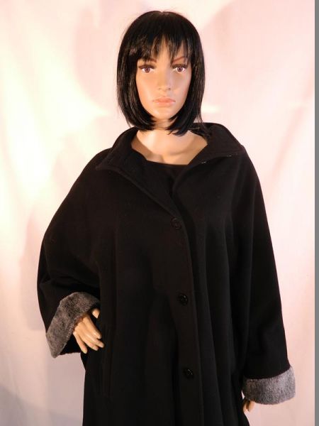 Mantel Schwarz mit Schal und Handschuhen, Gr. 40 (3er Set)