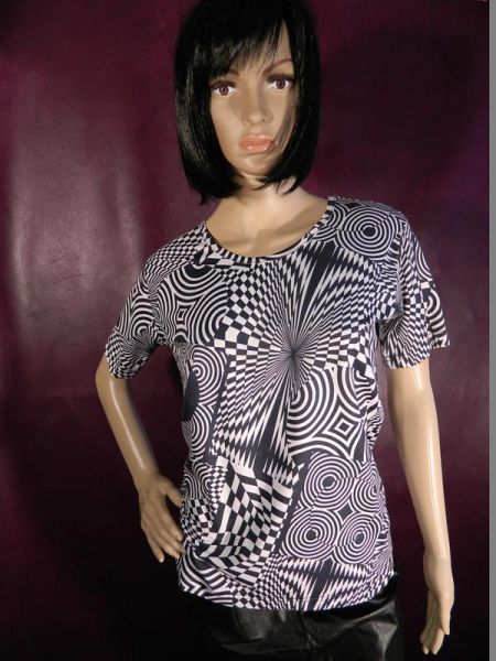 Shirt Weiss mit schwarzem Muster Gr. 38
