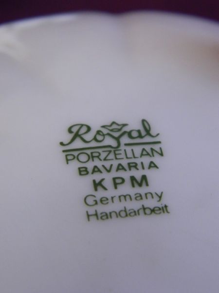 Vase und Dose, Royal KPM