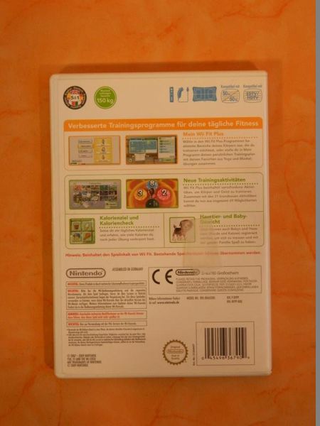 Nintendo Wii Fit Plus mit Balance Board
