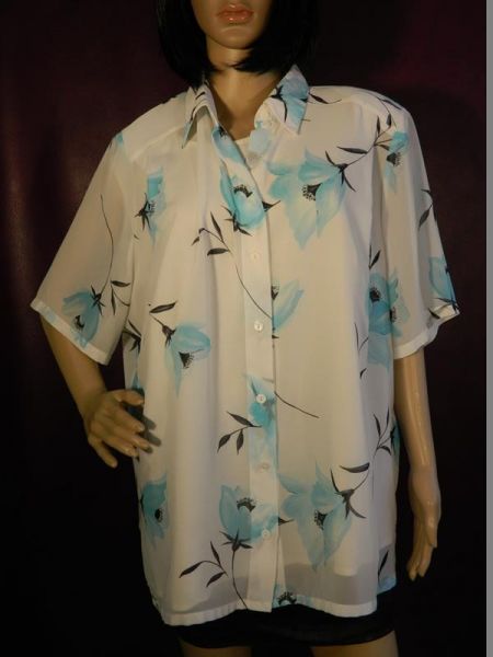 Sommermann Bluse Weiss mit blauen Blumen Gr. 50