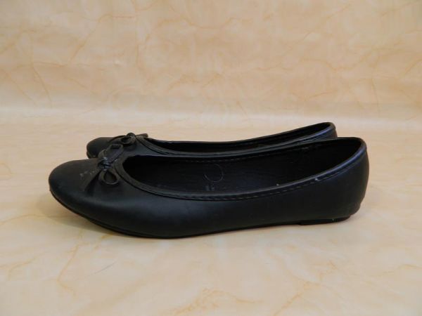 Ballerinas Schwarz mit Schleife Gr. 41