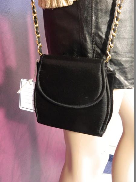 Clutch Umhängetasche Schwarz mit Gold