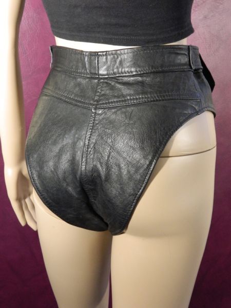 Hot-Pants, Leder Gr. M