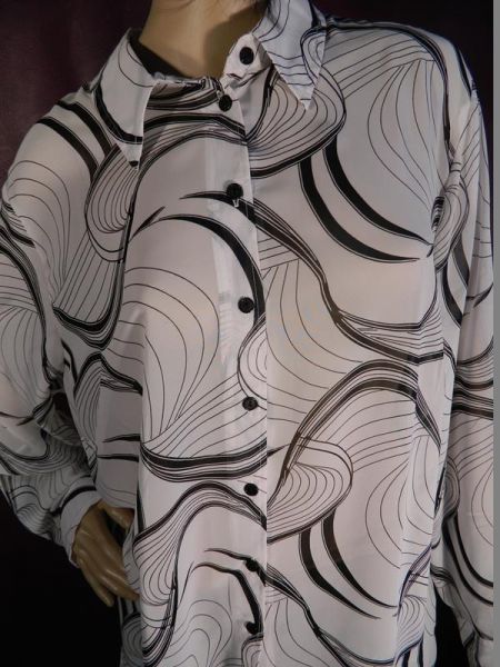 Bluse Weiss mit schwarzem Muster Gr. 46