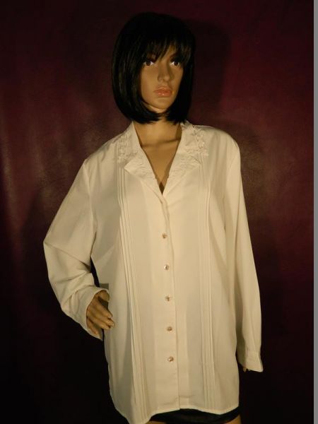 Bluse Creme mit Spitze Gr. 46