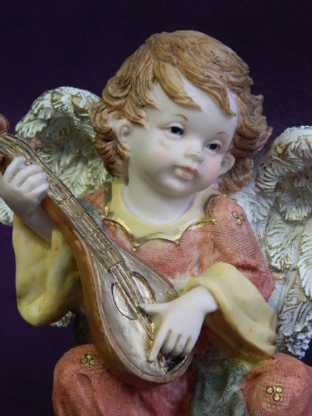 Figur musizierender Engel