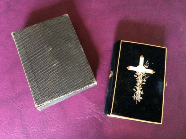 Gesangbuch mit Aufbewahrungsbox