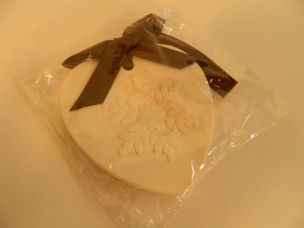 Herzanhänger mit Schneeflocke