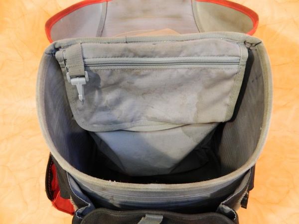 Schulranzen Rot Fußballmotiv