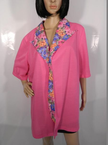 Blusenjacke Pink mit Blumenmuster am Kragen Gr. 48