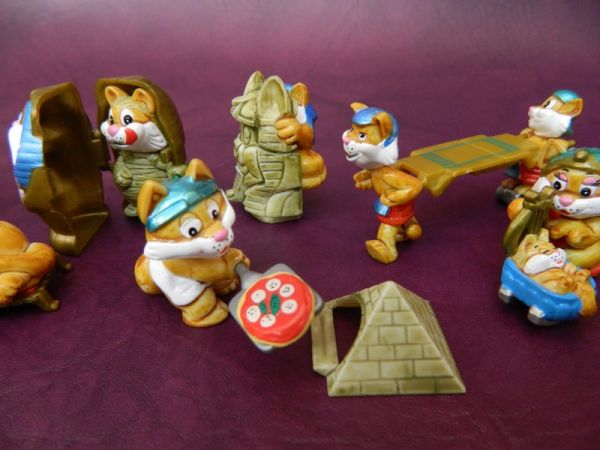 Miezi Cats, 9 Figuren