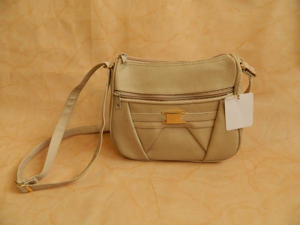 Umhängetasche Beige mit gold