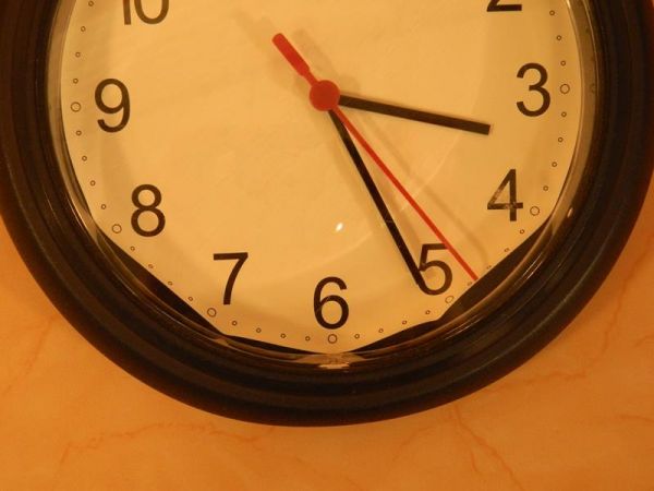 Wand-Uhr Dunkelblau