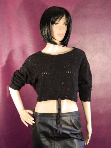 Kurzer Strickpullover mit Lochmuster Gr. S