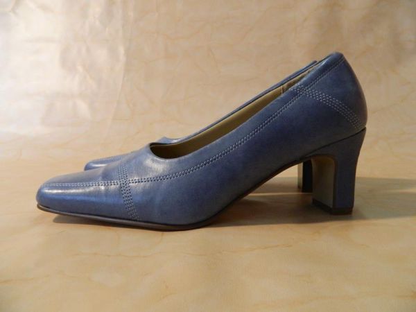 Annie G. Pumps blau Gr. 37