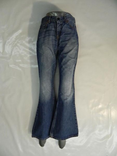 Levi Jeans Hellblau mit Schlag Gr. 29/34