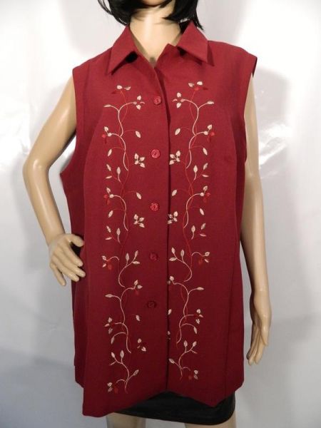 Ärmellose Bluse Rot mit Stickverzierung Gr. 48