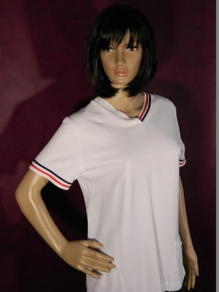 Shirt Weiß mit V-Ausschnitt Gr. M