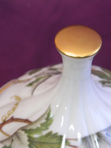 Vase und Dose, Royal KPM