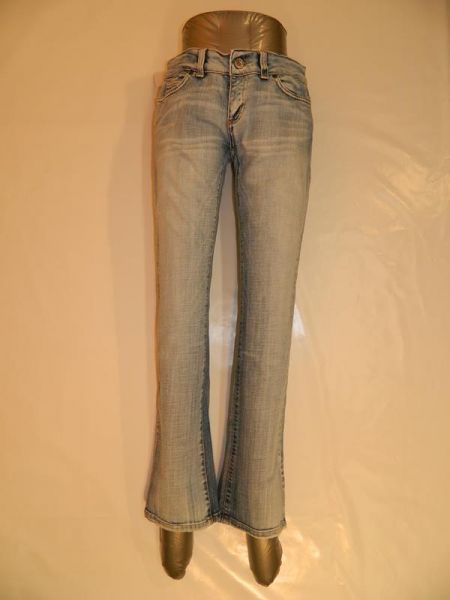 Only Jeans Hellblau mit Nieten Gr. 38/32