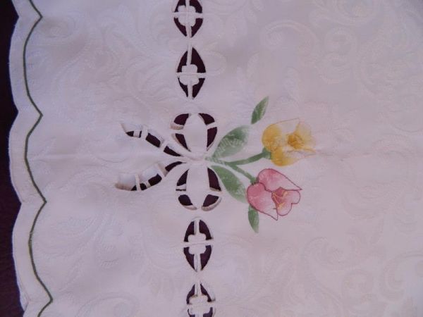 Tischdecke, Creme mit Blumenmuster, Quadratisch