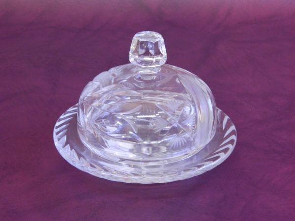 Kristall-Servierschale mit Haube