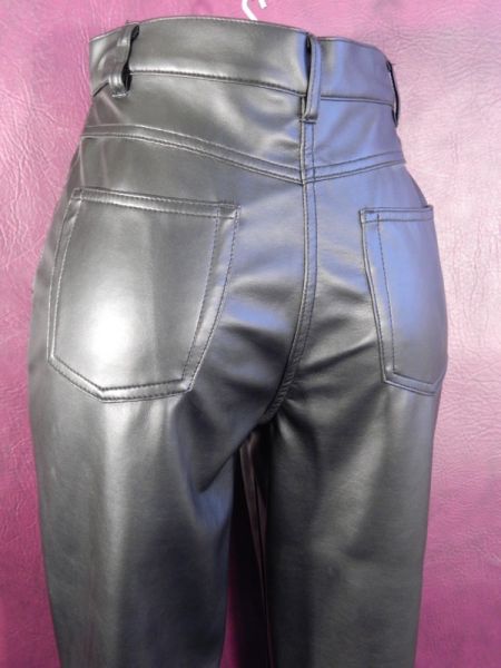 Kunstleder-Hose Gr. 34