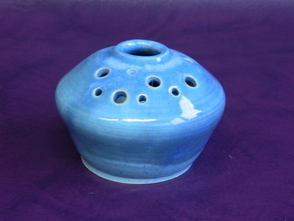 Kleine Vase, Ton und Emaille