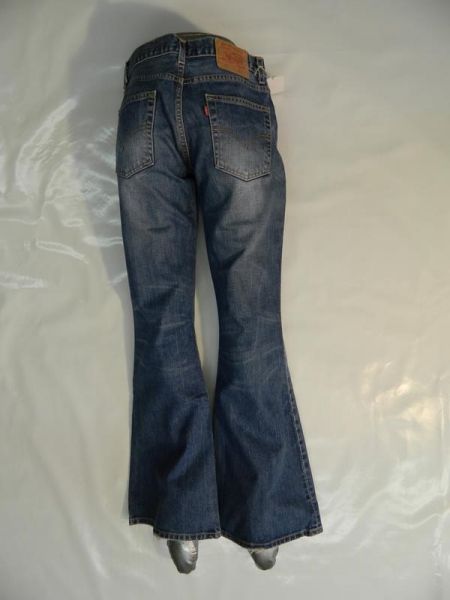 Levi Jeans Hellblau mit Schlag Gr. 29/34