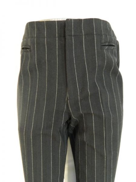 Esprit Stoffhose Schwarz mit feinen weissen Streifen Gr. 38