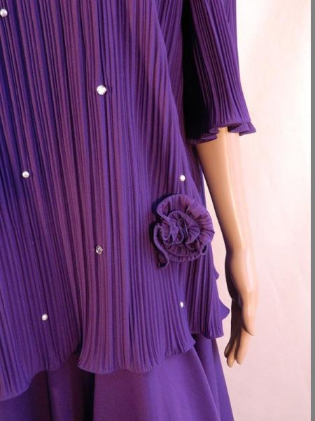 Kleid Lila mit Steinchen und Rose, Gr. 24/25