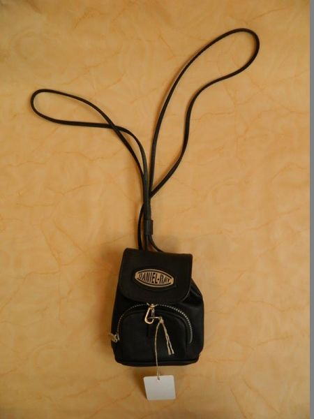 Daniel Ray Rucksack Klein Schwarz