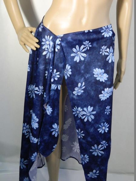 Rock Blau mit Blumenmuster, ca. Gr. 38