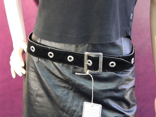 Gürtel, Velourleder-Optik und Nieten