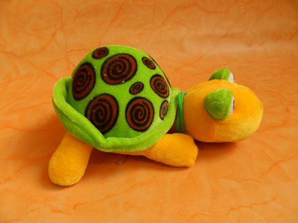 Stofftier Schildkröte grün-gelb