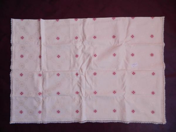 Tischdecke Beige, Schimmernd mit Stickmuster