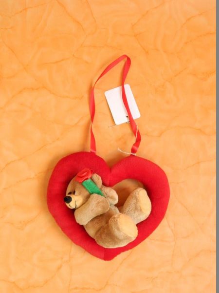 Stoffbär mit Herz