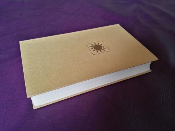 "Weisse Sonne" von A. E. Johann