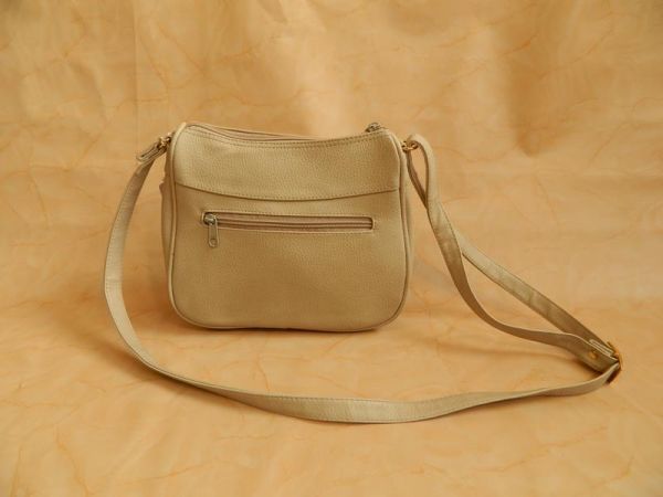 Umhängetasche Beige mit gold