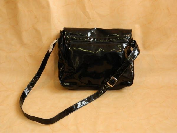 Umhängetasche Schwarz Lack
